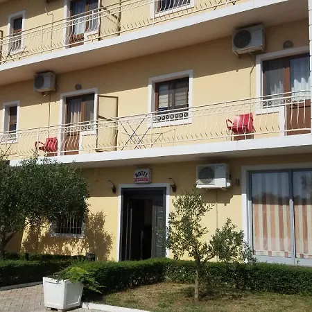 Kristal Hotel 3*